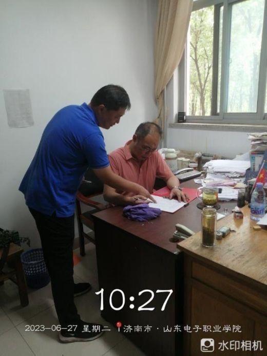 簡篇-【紅心向黨 人水和諧】優化營商環境   提升服務水平---區自來水公司組織開展“三上門、三集成”服務